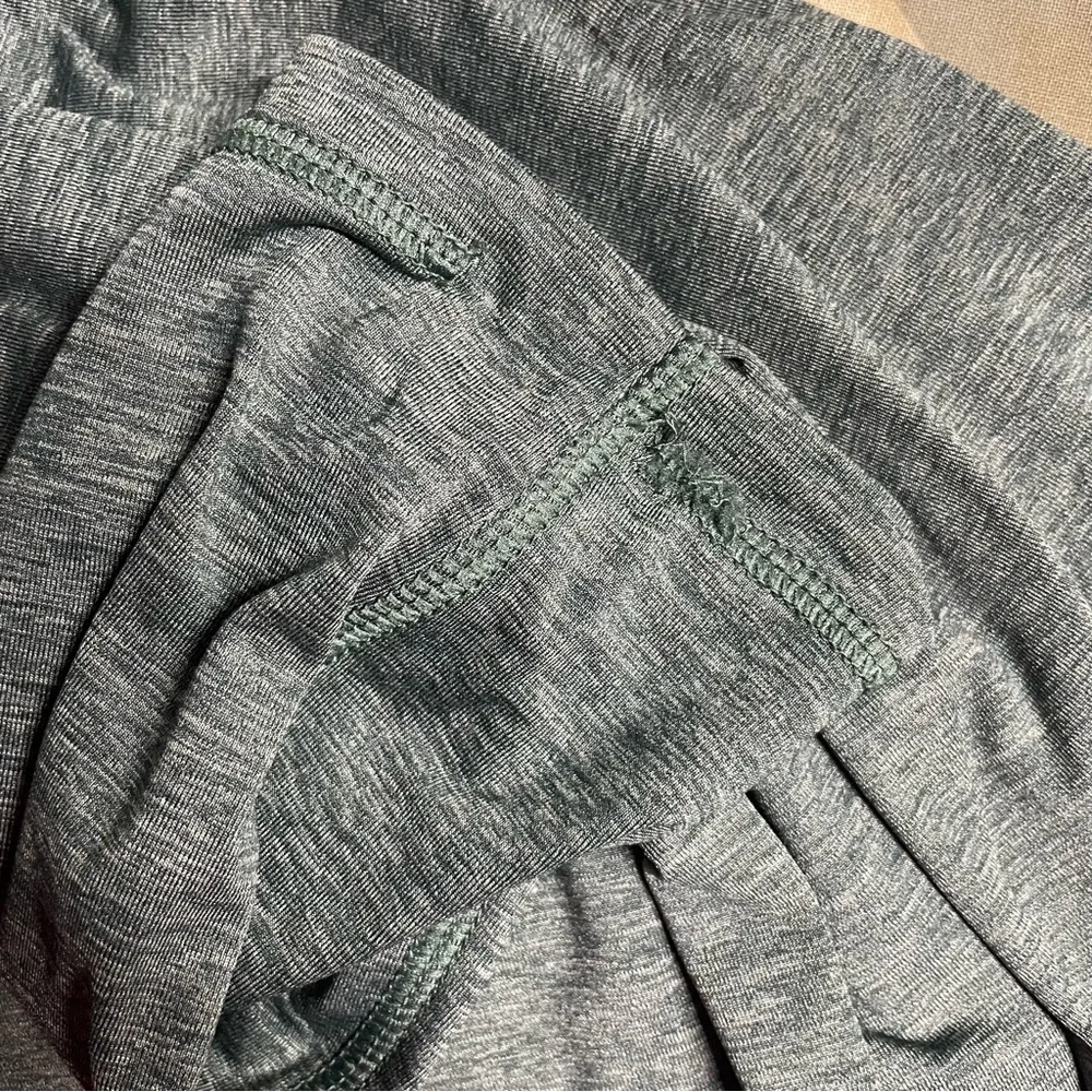 Greyson Men’s Dark Gray Heather M Guide Sport Quarter Zip Embroidered*** - Picture 13 of 13